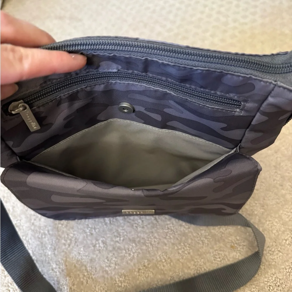 Baggallini Town Bagg Camouflage Camo Gray Crossbody Bag Nylon Unisex